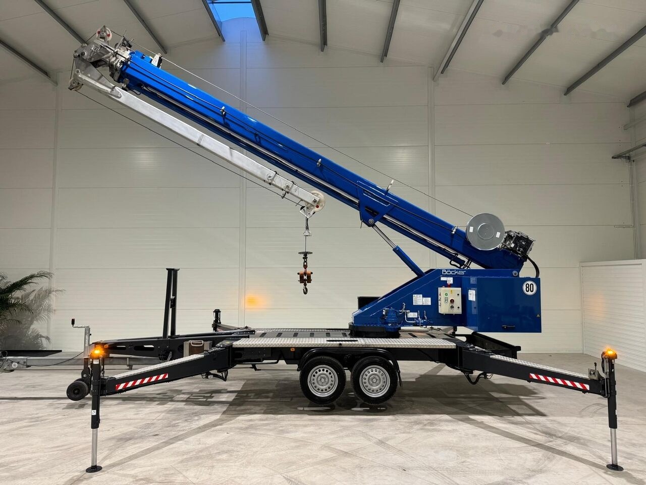 Grue tractable AHK 30/1500 Böcker déployée